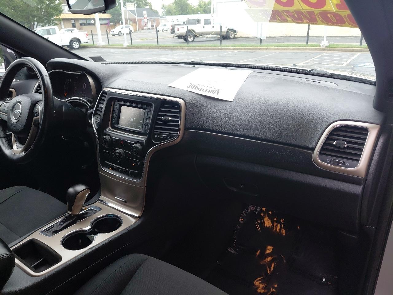Jeep Grand Cherokee 4WD 4dr Laredo 2016
