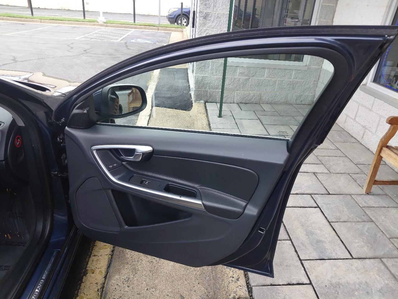 Volvo S60 4dr Sdn 2011