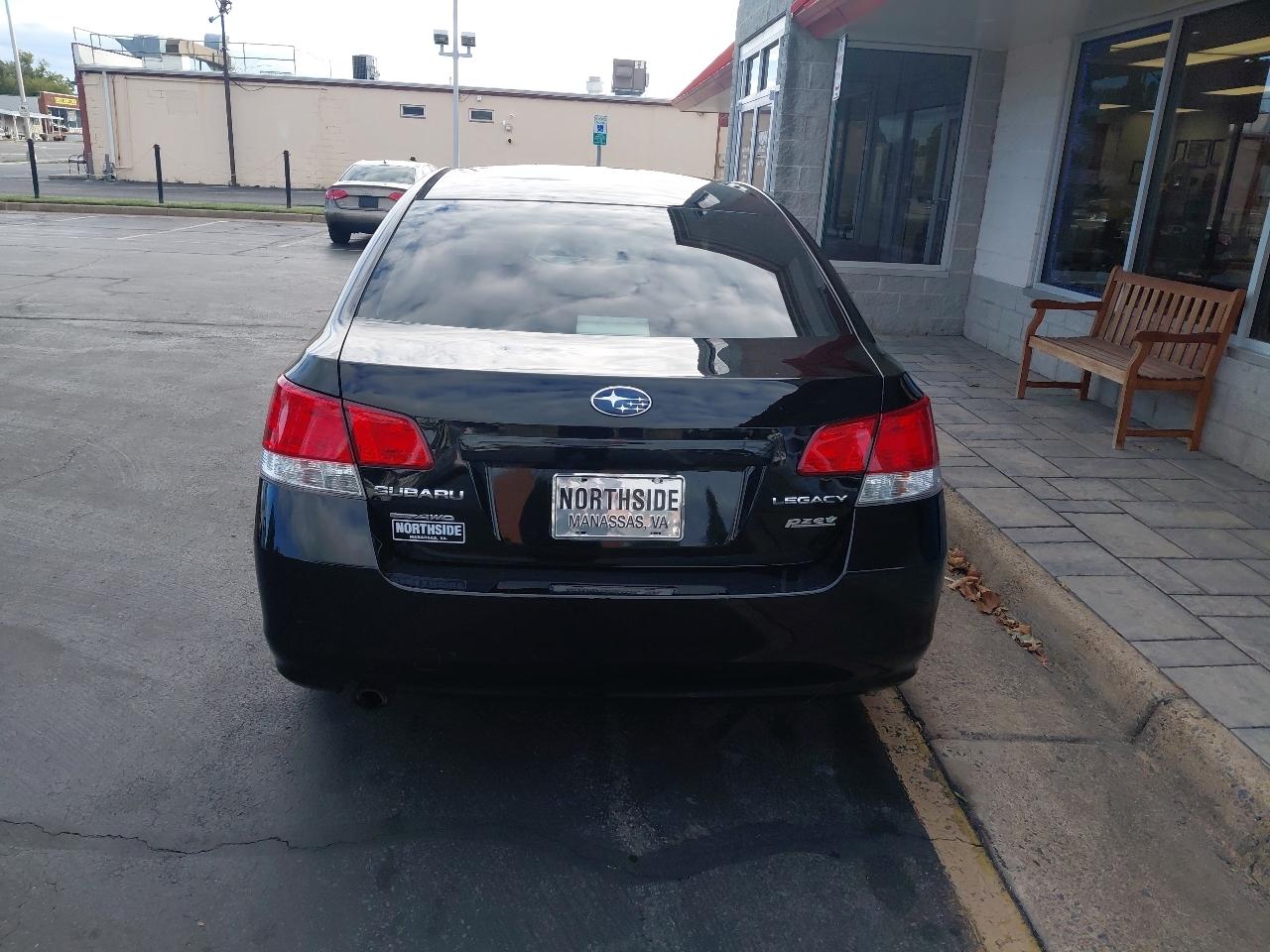 Subaru Legacy 4dr Sdn H4 Auto 2.5i Premium 2013