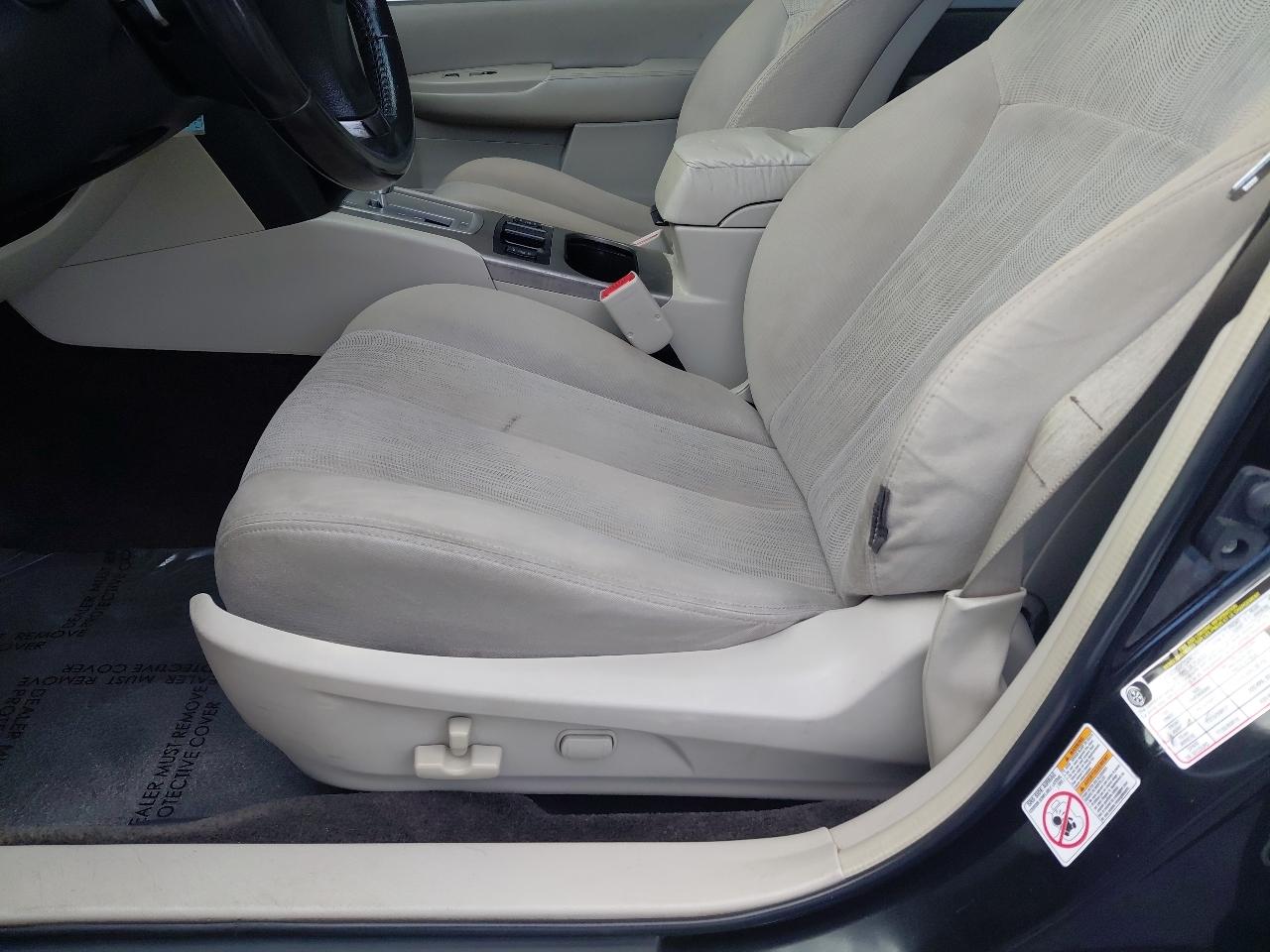 Subaru Legacy 4dr Sdn H4 Auto 2.5i Premium 2013