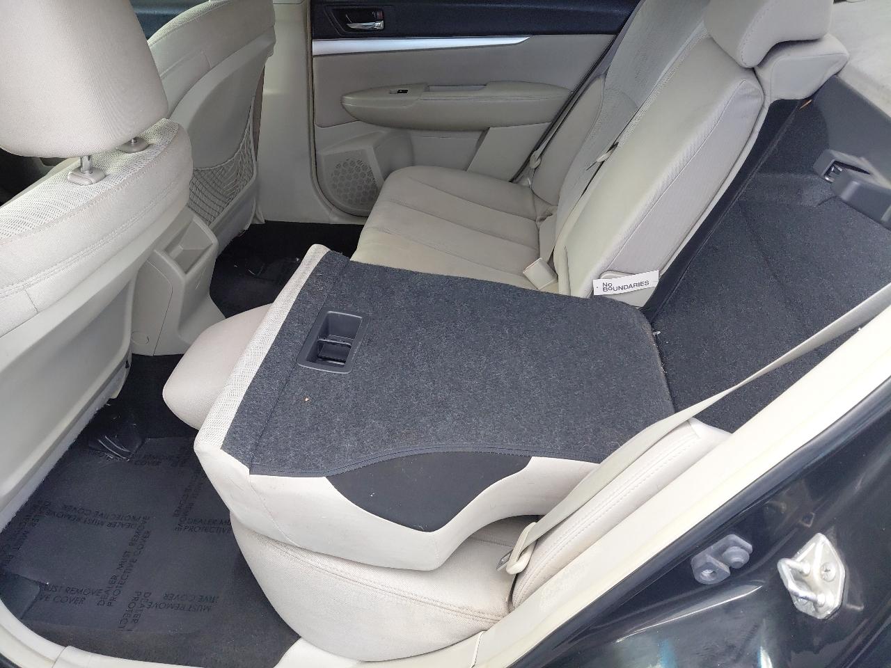 Subaru Legacy 4dr Sdn H4 Auto 2.5i Premium 2013