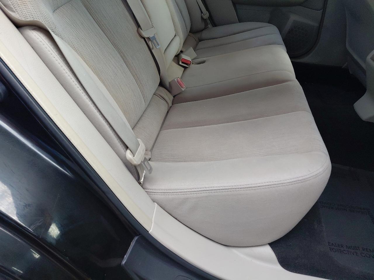 Subaru Legacy 4dr Sdn H4 Auto 2.5i Premium 2013