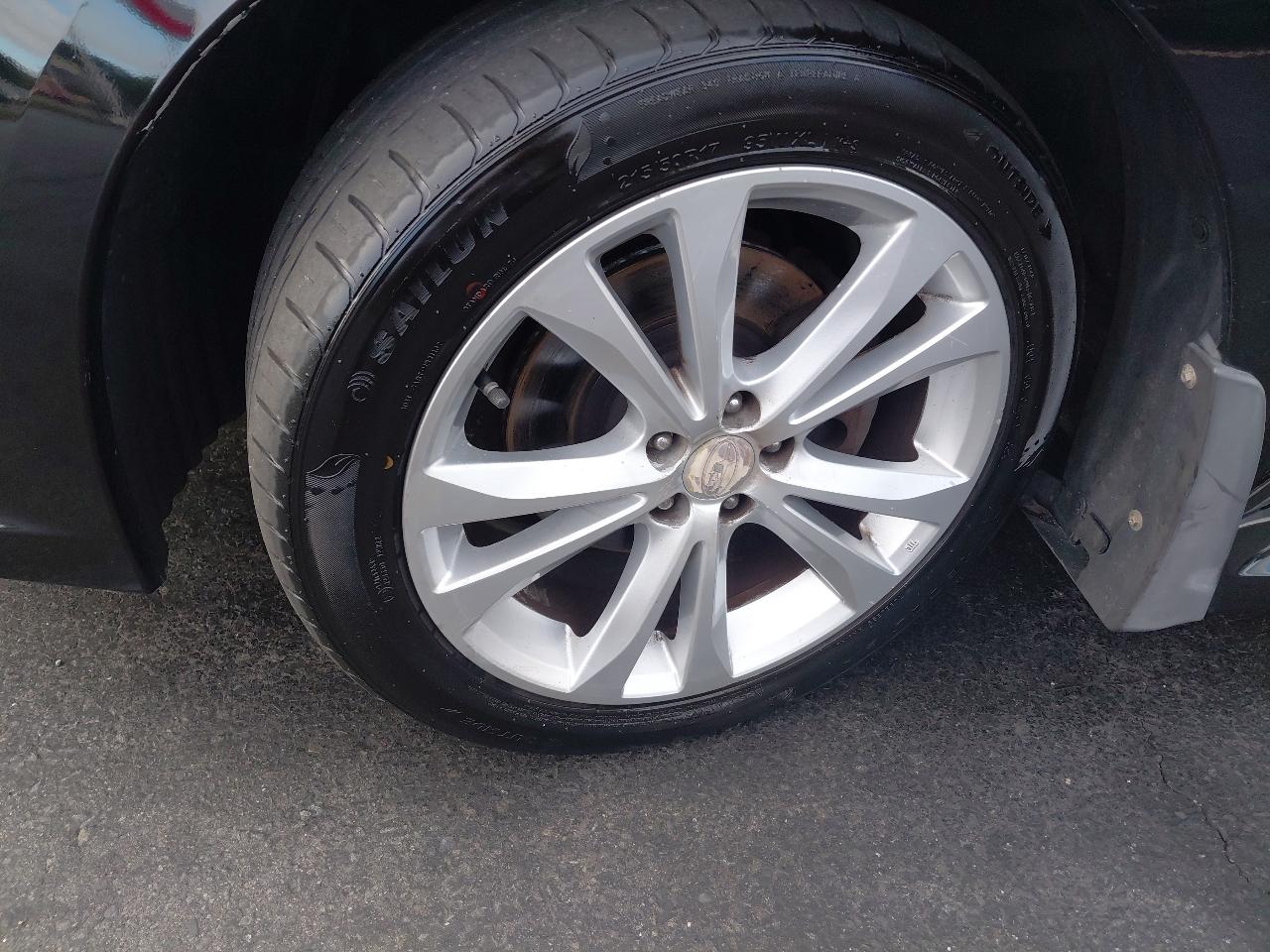 Subaru Legacy 4dr Sdn H4 Auto 2.5i Premium 2013