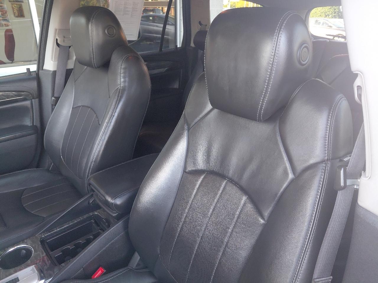 Buick Enclave AWD 4dr Premium 2013