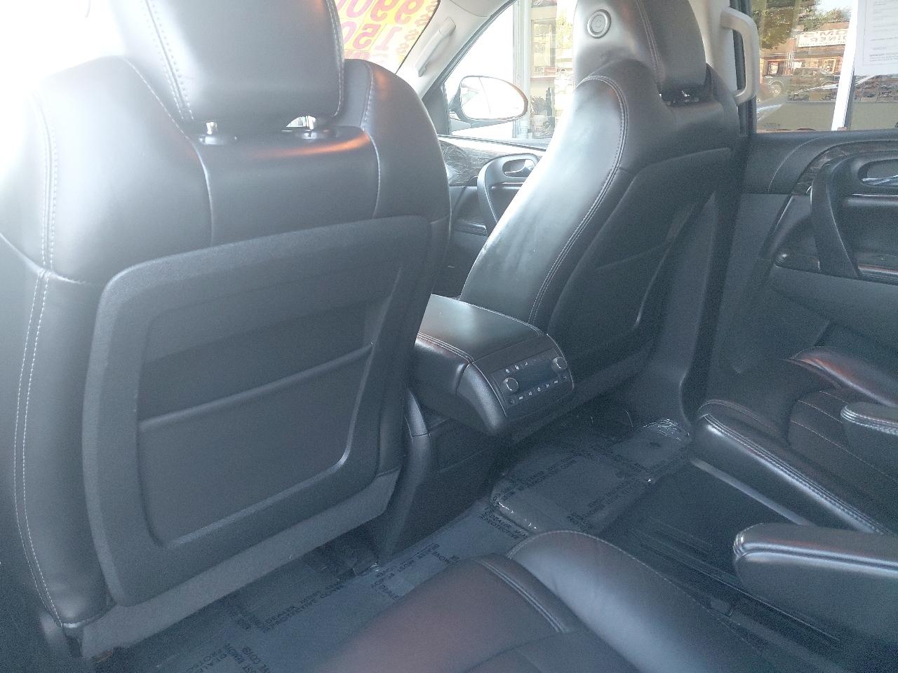 Buick Enclave AWD 4dr Premium 2013