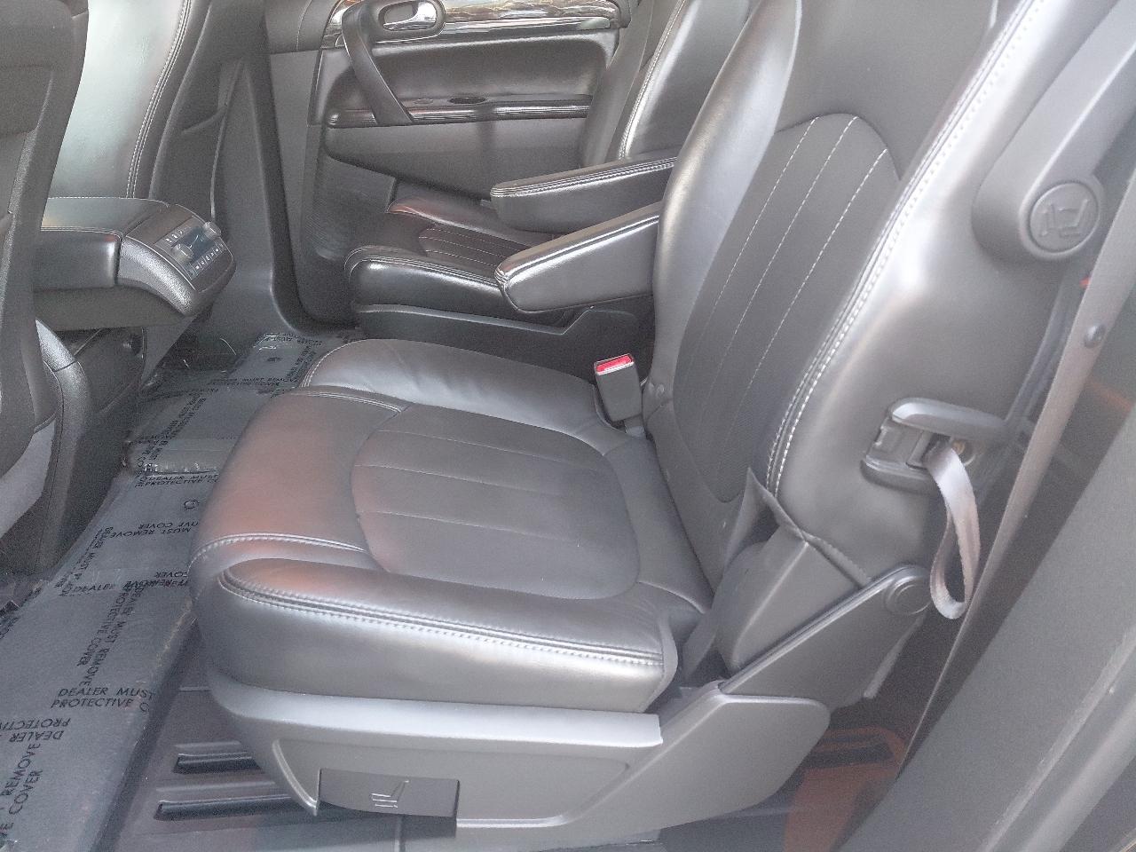 Buick Enclave AWD 4dr Premium 2013