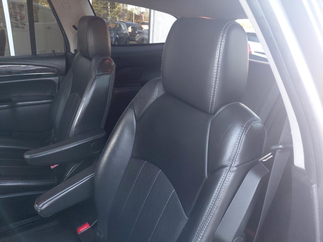 Buick Enclave AWD 4dr Premium 2013