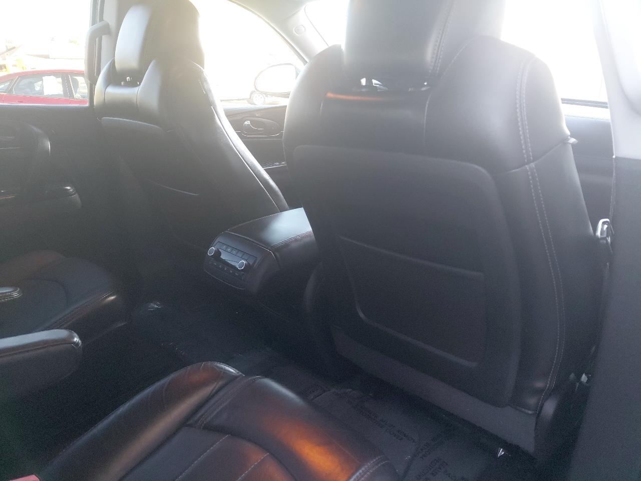 Buick Enclave AWD 4dr Premium 2013