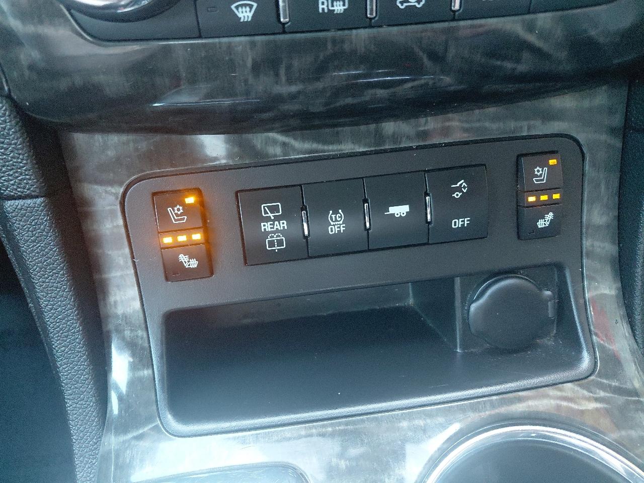 Buick Enclave AWD 4dr Premium 2013