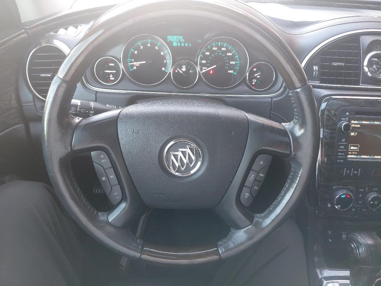 Buick Enclave AWD 4dr Premium 2013