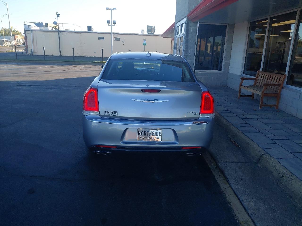 Chrysler 300 4dr Sdn 300C RWD 2016