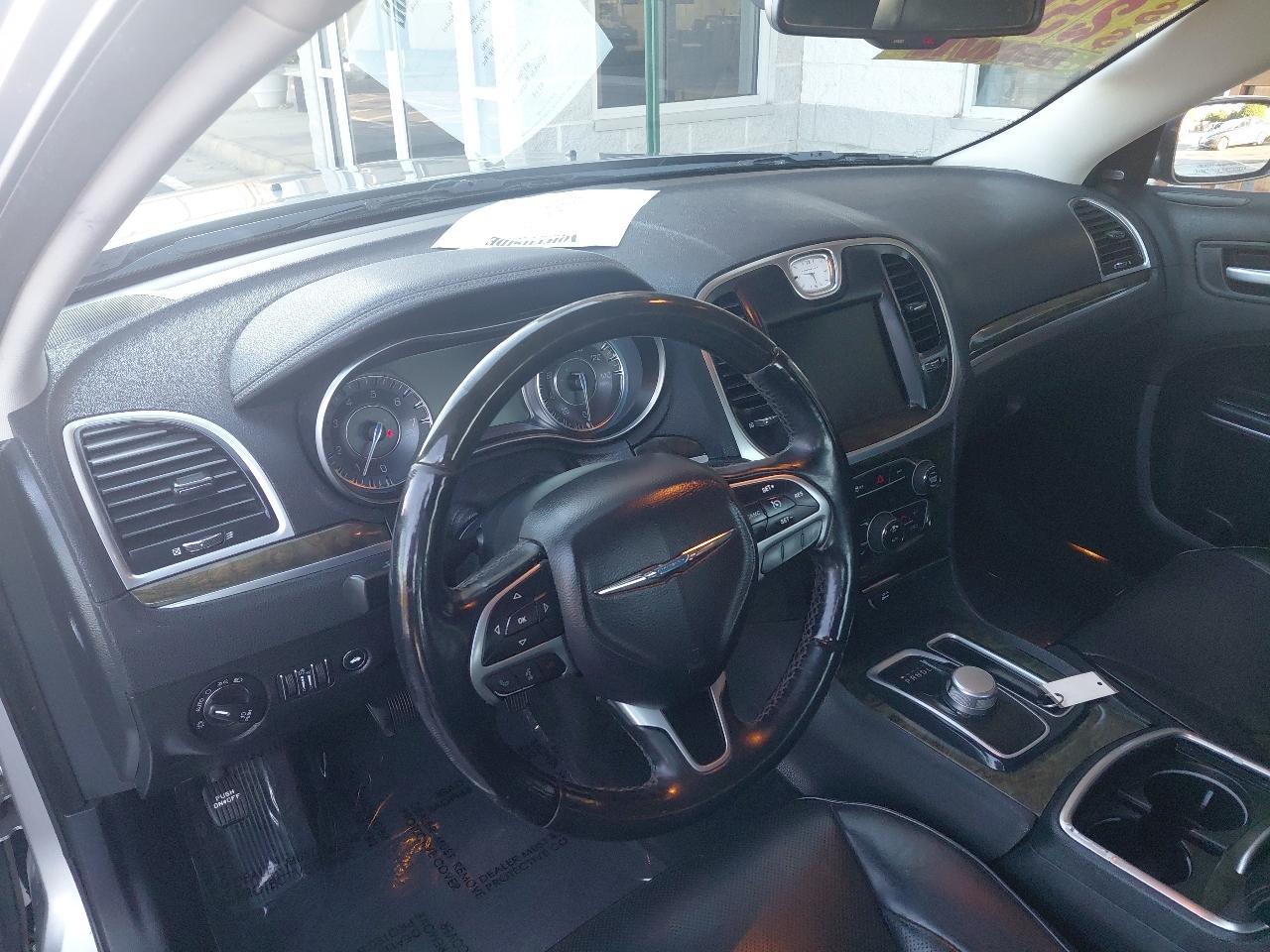 Chrysler 300 4dr Sdn 300C RWD 2016