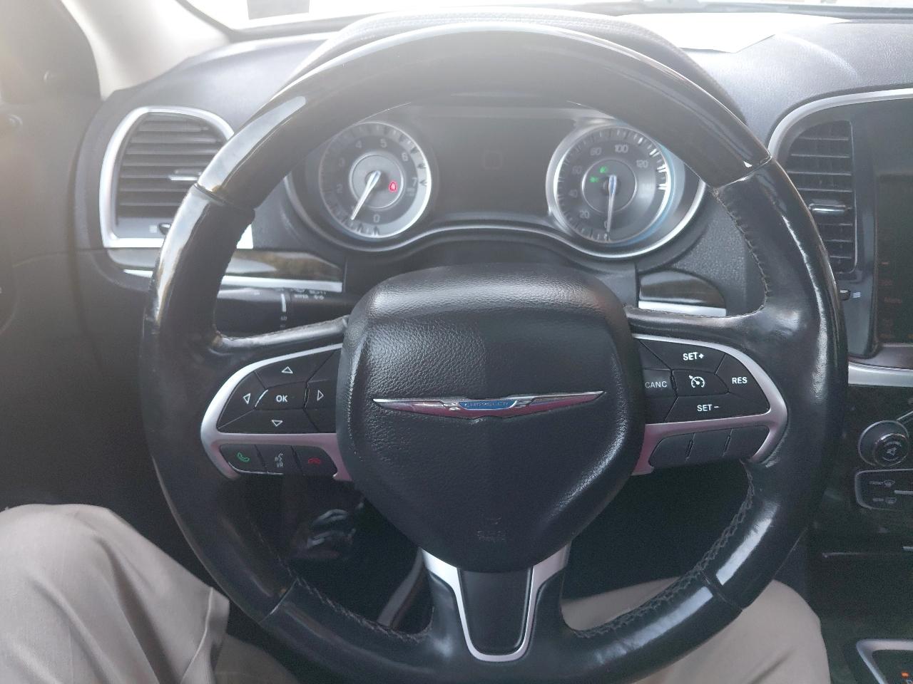 Chrysler 300 4dr Sdn 300C RWD 2016
