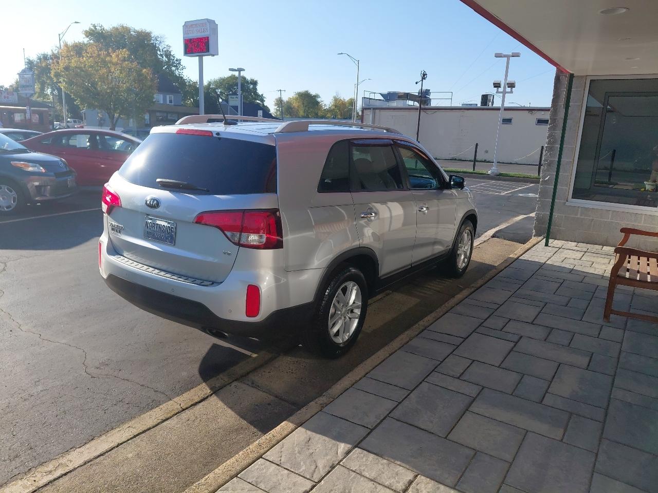 Kia Sorento AWD 4dr V6 LX 2015