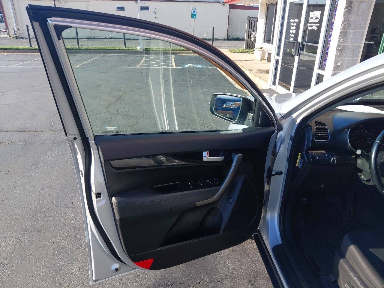 Kia Sorento AWD 4dr V6 LX 2015