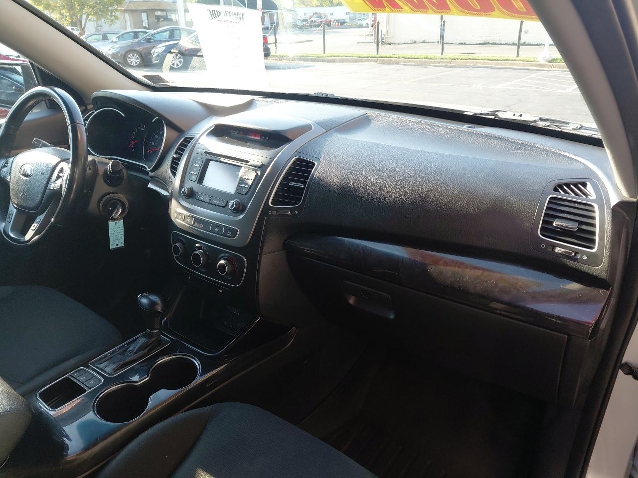 Kia Sorento AWD 4dr V6 LX 2015