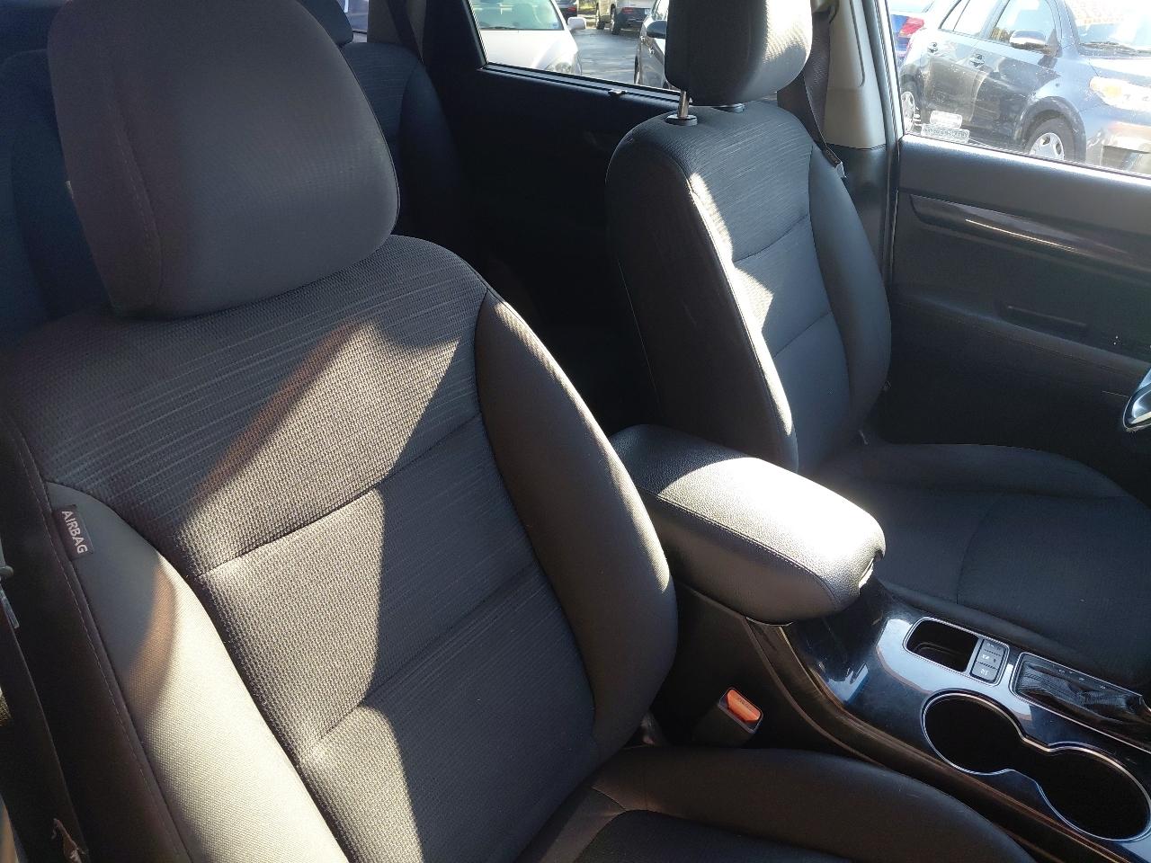 Kia Sorento AWD 4dr V6 LX 2015