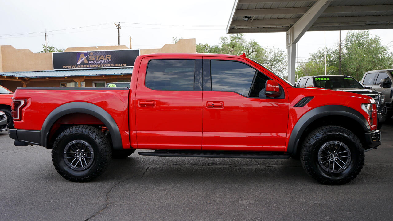 2019 Ford F-150 Raptor photo 2