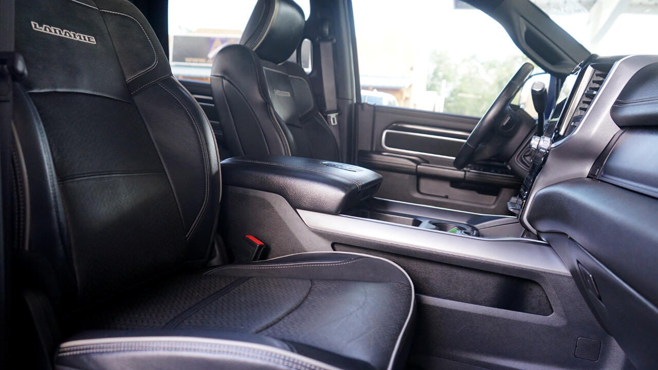 RAM 2500 Laramie Crew Cab SWB 4WD 2021 RAM 2500 Laramie Crew Cab SWB 4WD 2021