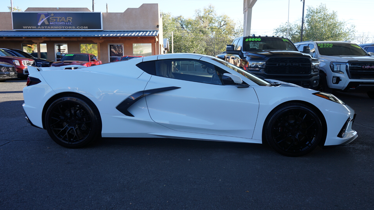 Chevrolet Corvette 2LT Coupe 2021 Chevrolet Corvette 2LT Coupe 2021