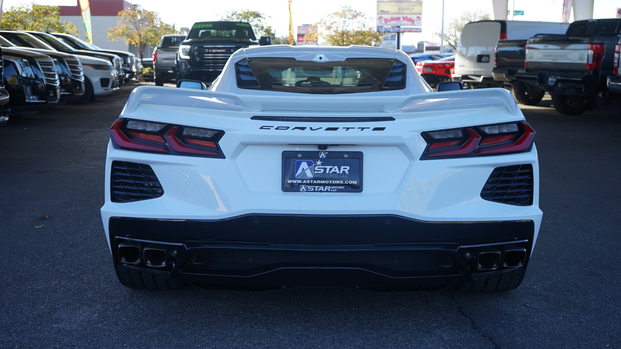 Chevrolet Corvette 2LT Coupe 2021 Chevrolet Corvette 2LT Coupe 2021