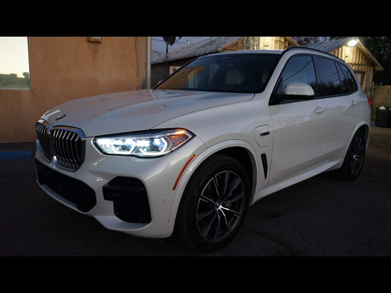 2023 BMW X5 xDrive45e