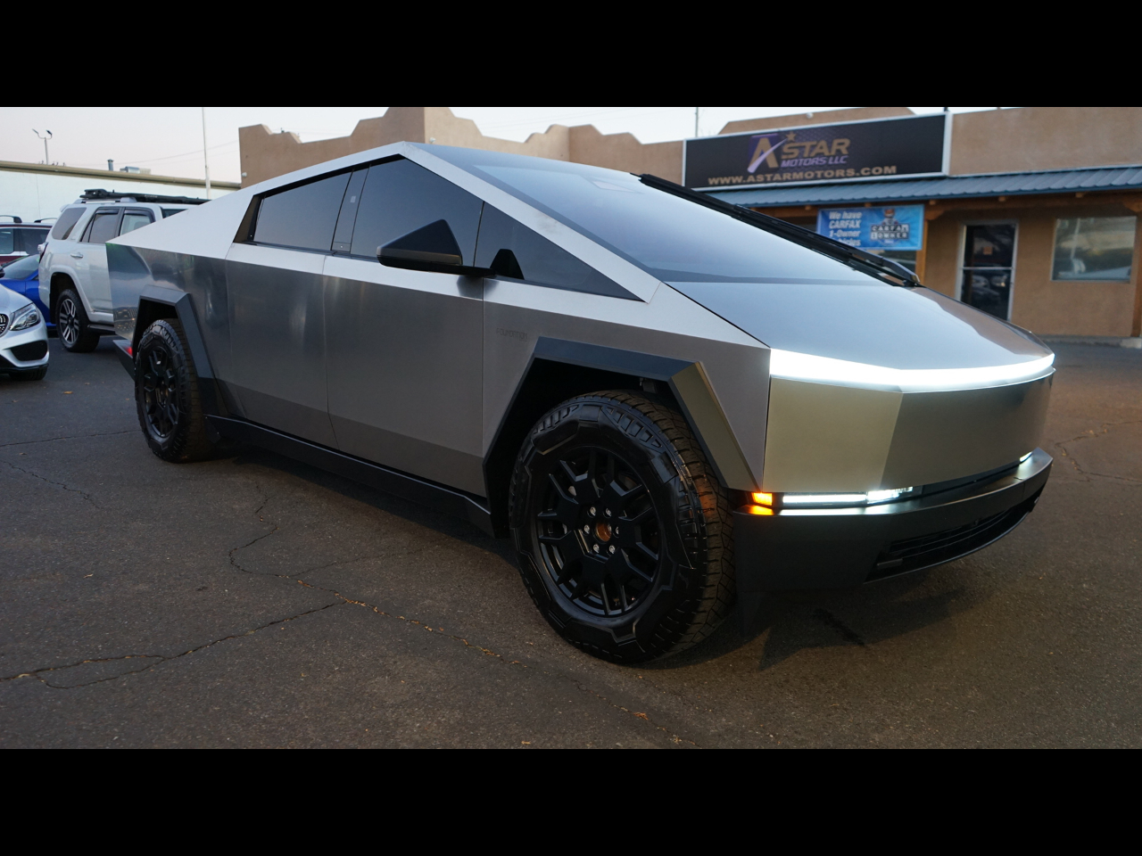 2024 Tesla Cybertruck Base