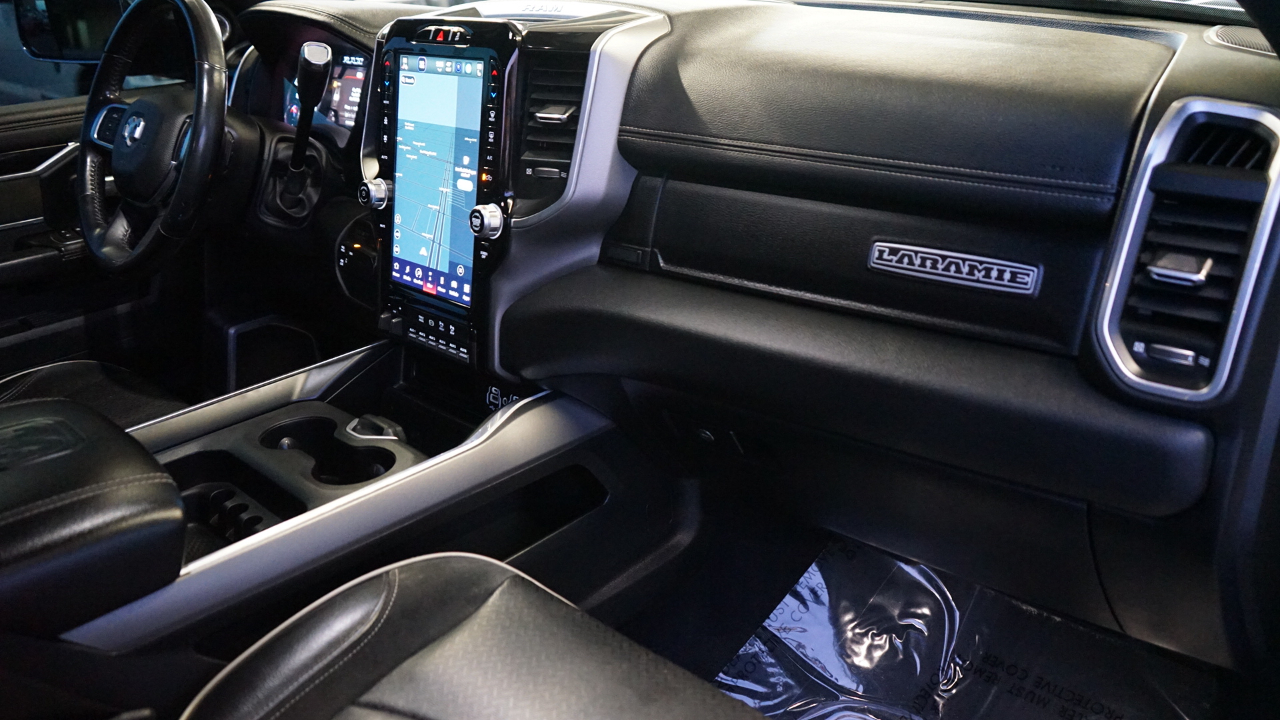 RAM 3500 Laramie Crew Cab LWB 4WD DRW 2022