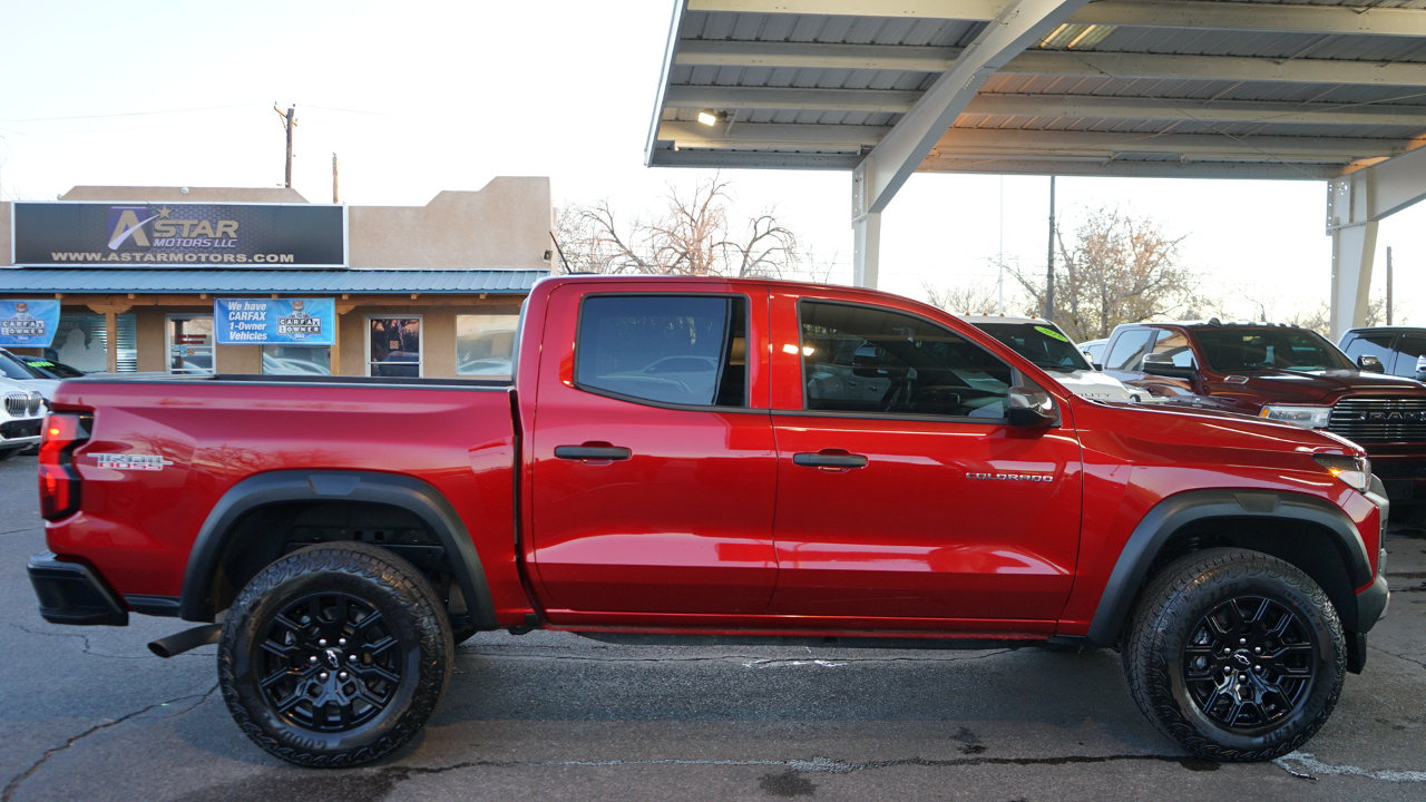 Chevrolet Colorado Trail Boss Crew Cab 4WD 2025