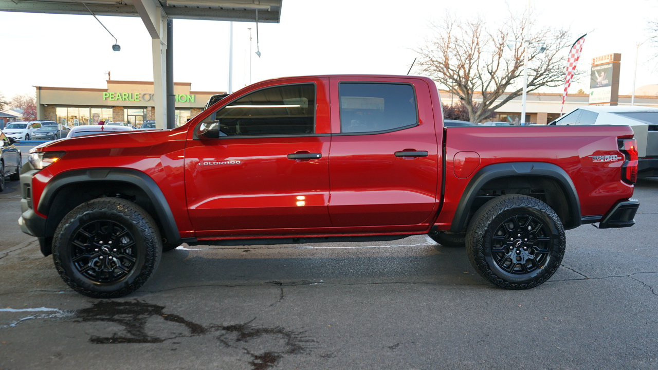 Chevrolet Colorado Trail Boss Crew Cab 4WD 2025
