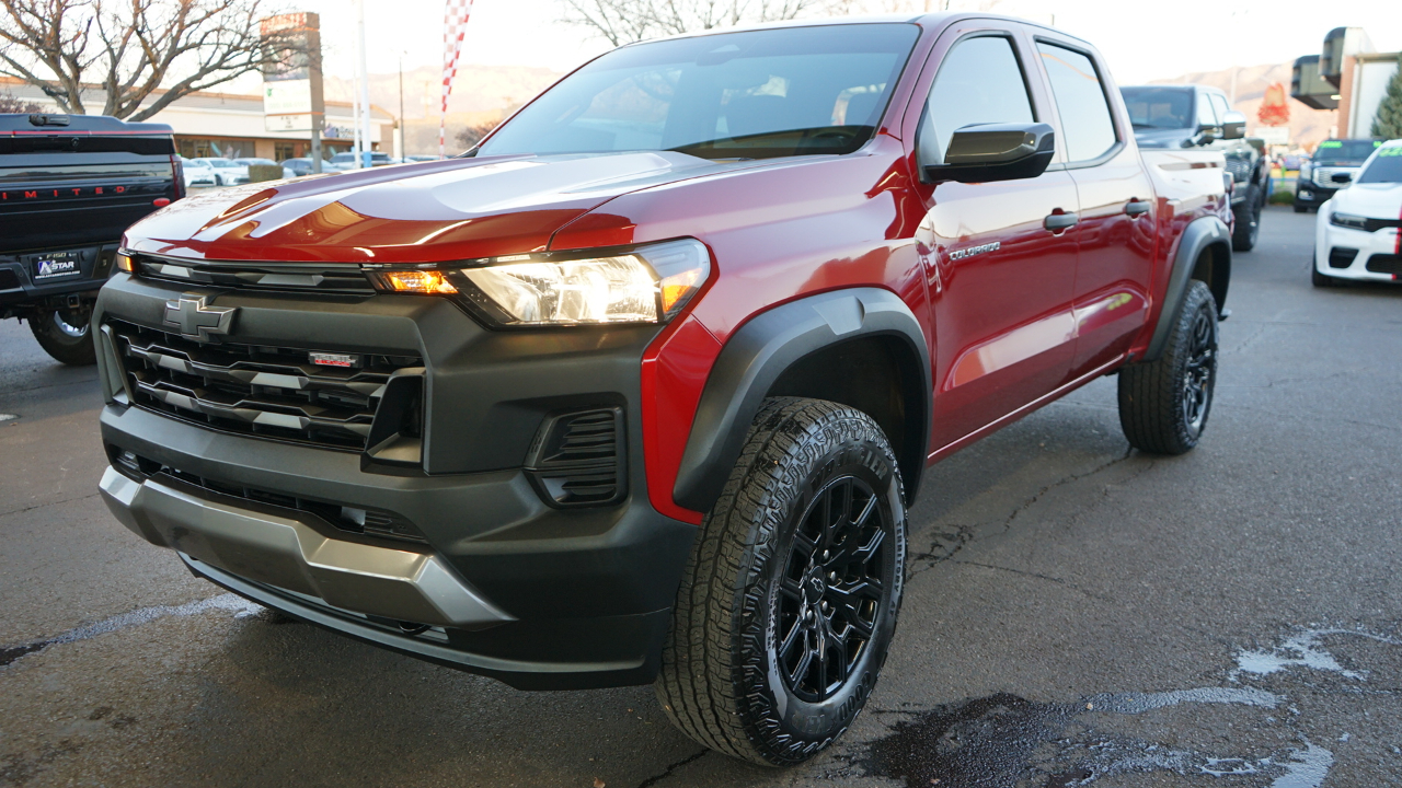 Chevrolet Colorado Trail Boss Crew Cab 4WD 2025