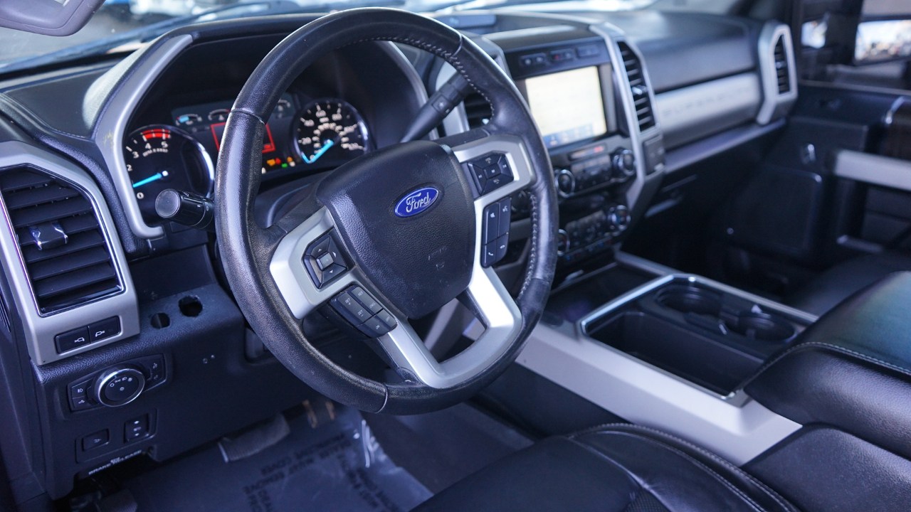 Ford F-250 SD Platinum Crew Cab 4WD 2020