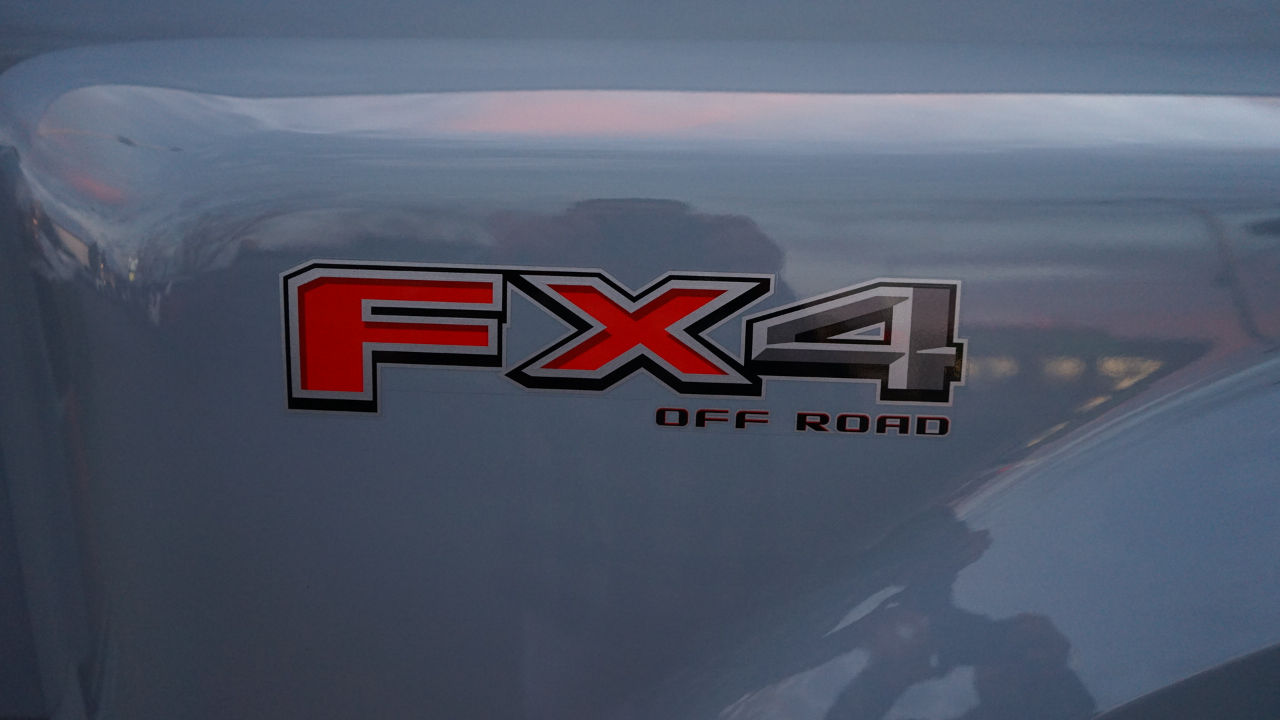 Ford Super Duty F-350 DRW Platinum 4WD Crew Cab 8' Box 2026