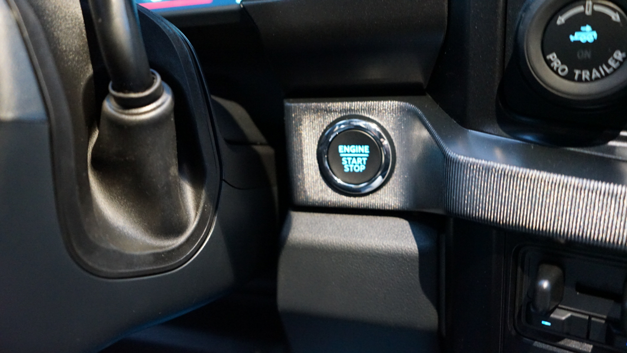 Ford Super Duty F-350 DRW Platinum 4WD Crew Cab 8' Box 2026