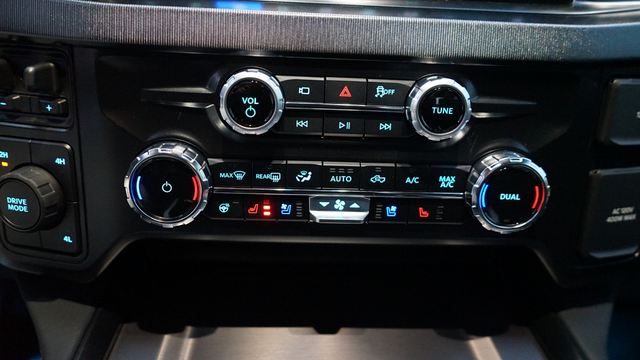 Ford Super Duty F-350 DRW Platinum 4WD Crew Cab 8' Box 2026