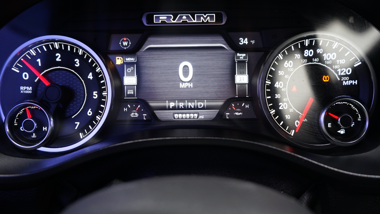 RAM 1500 Big Horn Crew Cab LWB 4WD 2019