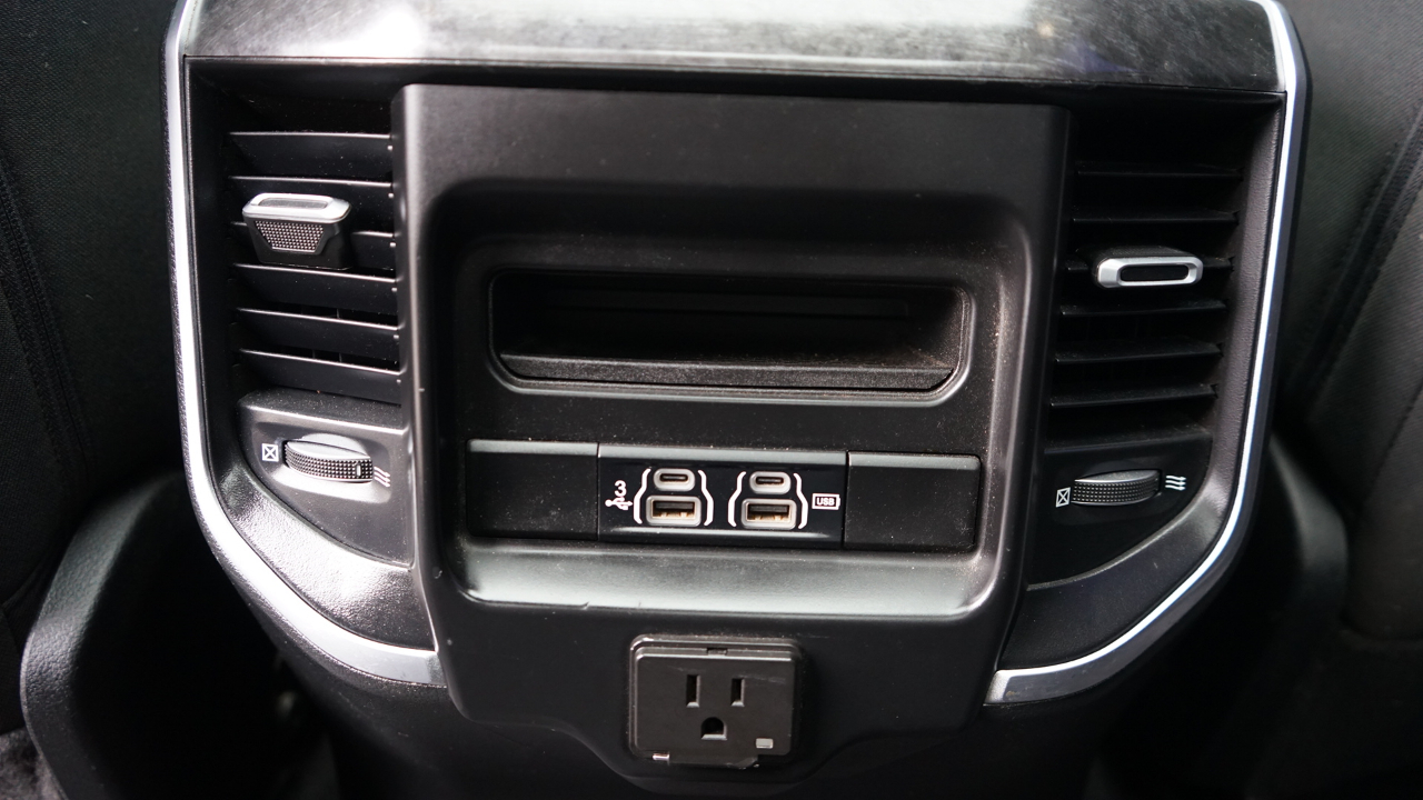 RAM 1500 Big Horn Crew Cab LWB 4WD 2019