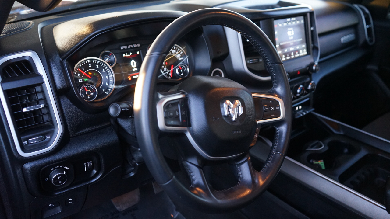 RAM 1500 Big Horn Quad Cab 4WD 2020