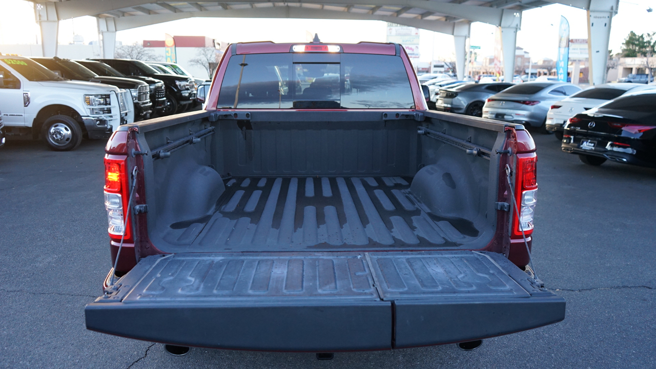 RAM 1500 Big Horn Quad Cab 4WD 2020