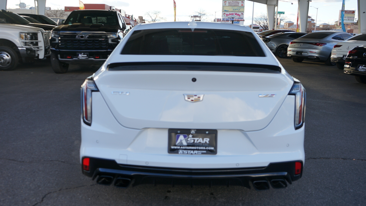 Cadillac CT4-V Blackwing Base 2022