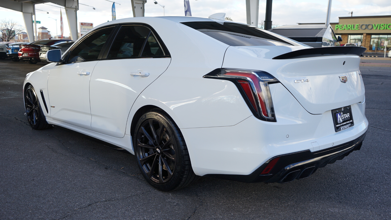 Cadillac CT4-V Blackwing Base 2022