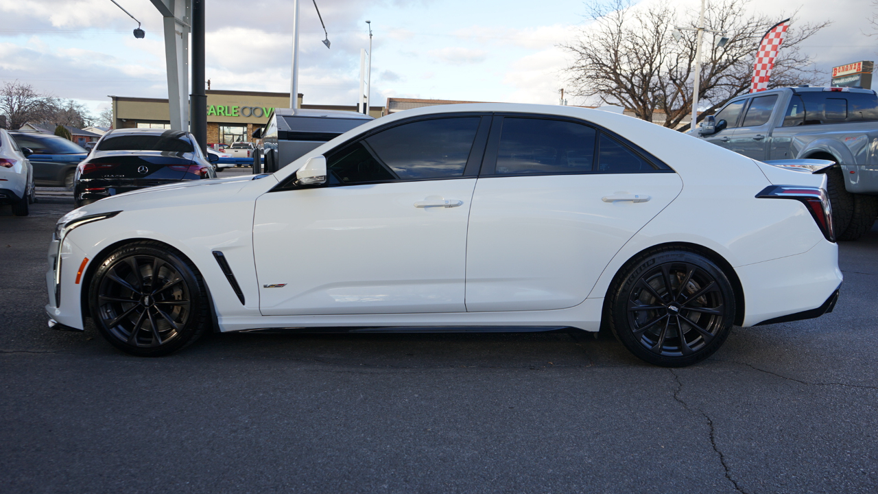 Cadillac CT4-V Blackwing Base 2022