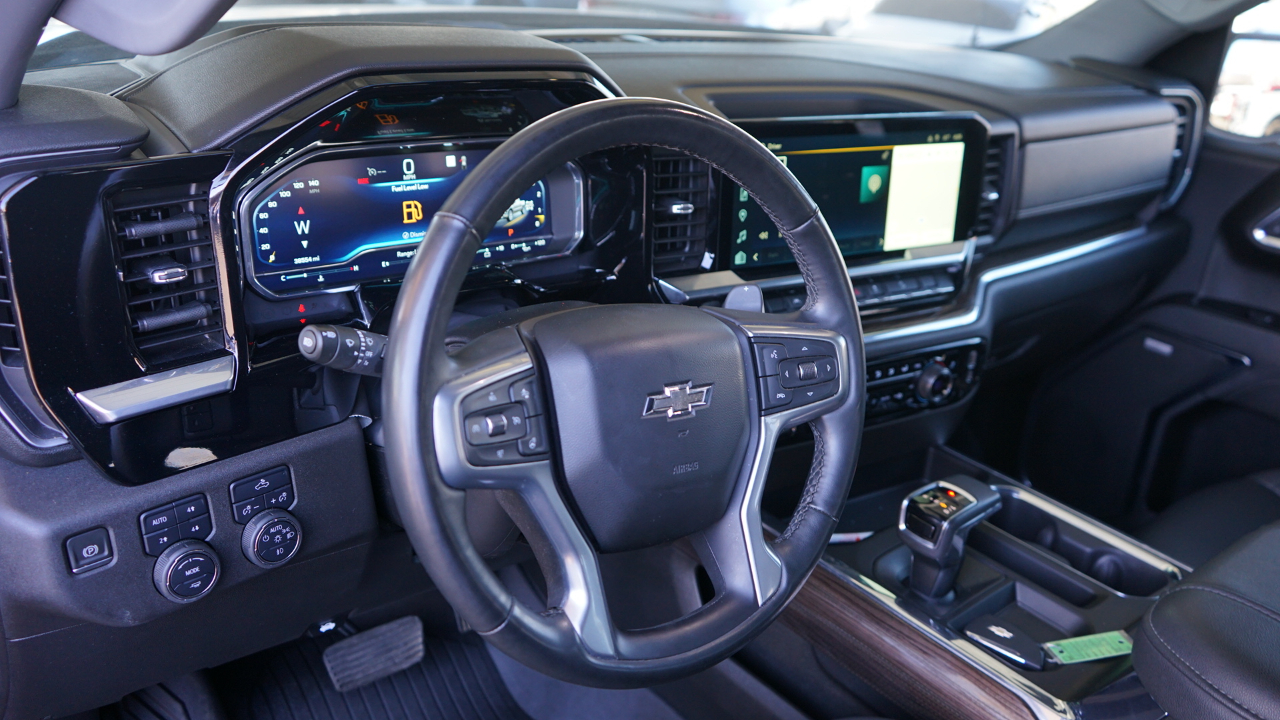 Chevrolet Silverado 1500 RST Crew Cab 4WD 2023