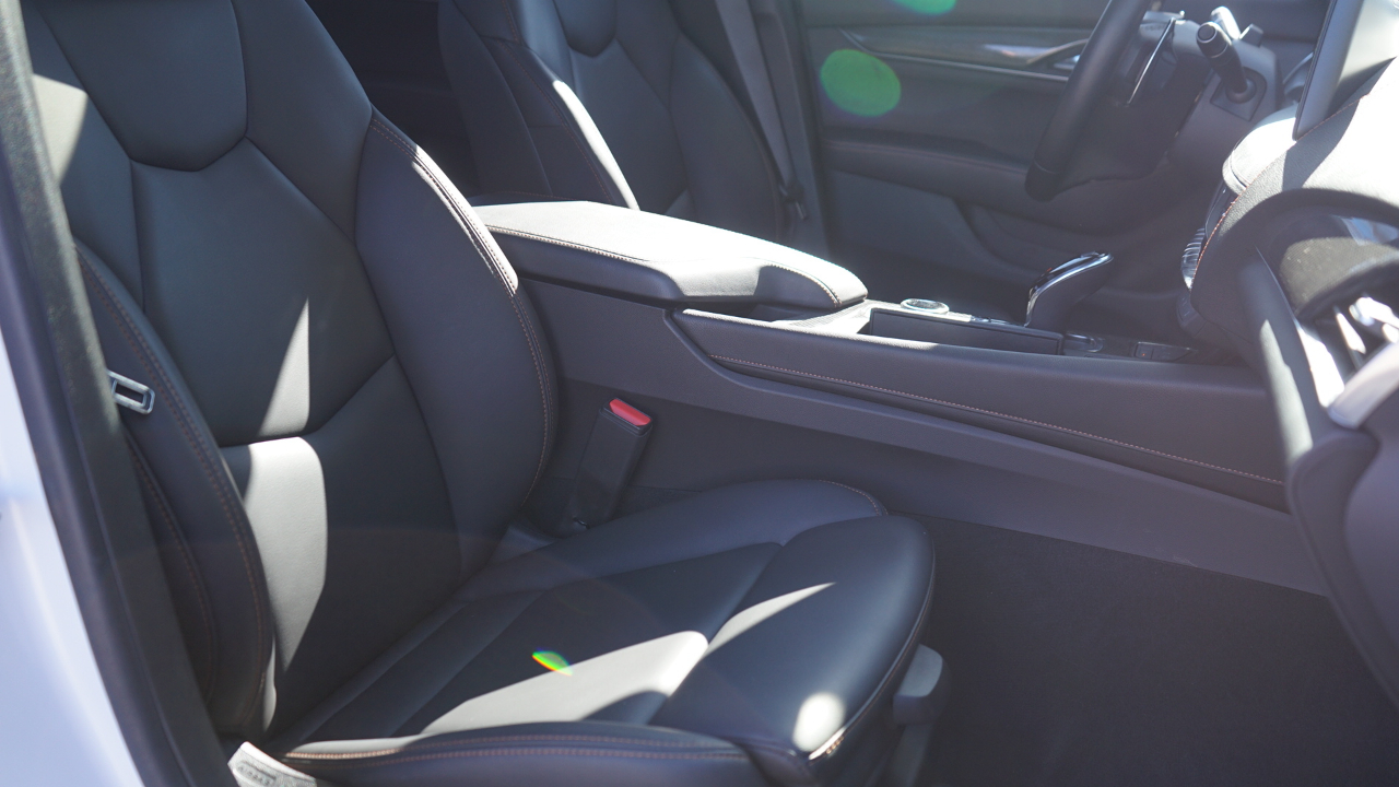 Cadillac CT5 Sport 2025