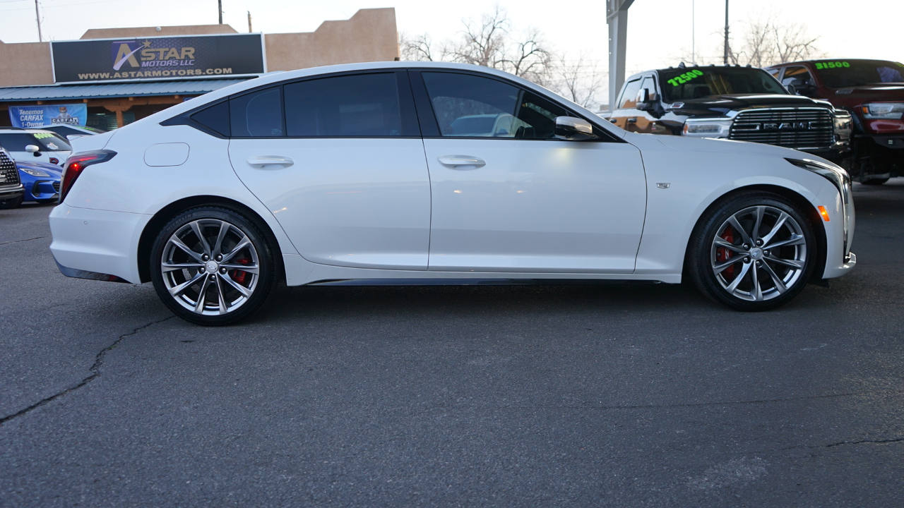 Cadillac CT5 Sport 2025