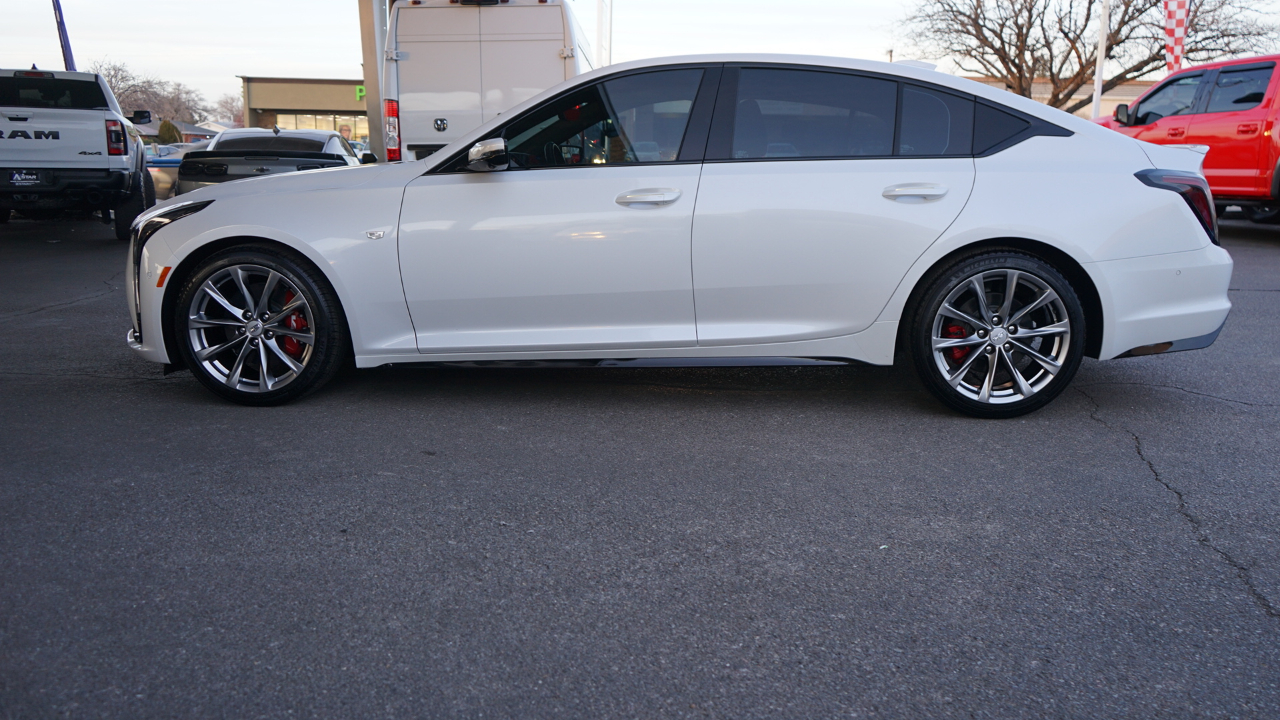 Cadillac CT5 Sport 2025