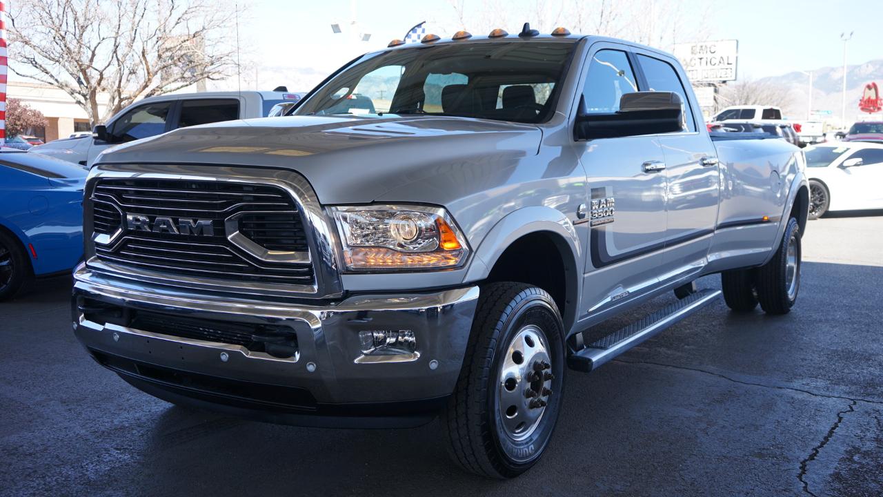 RAM 3500 Limited Crew Cab LWB 4WD DRW 2017