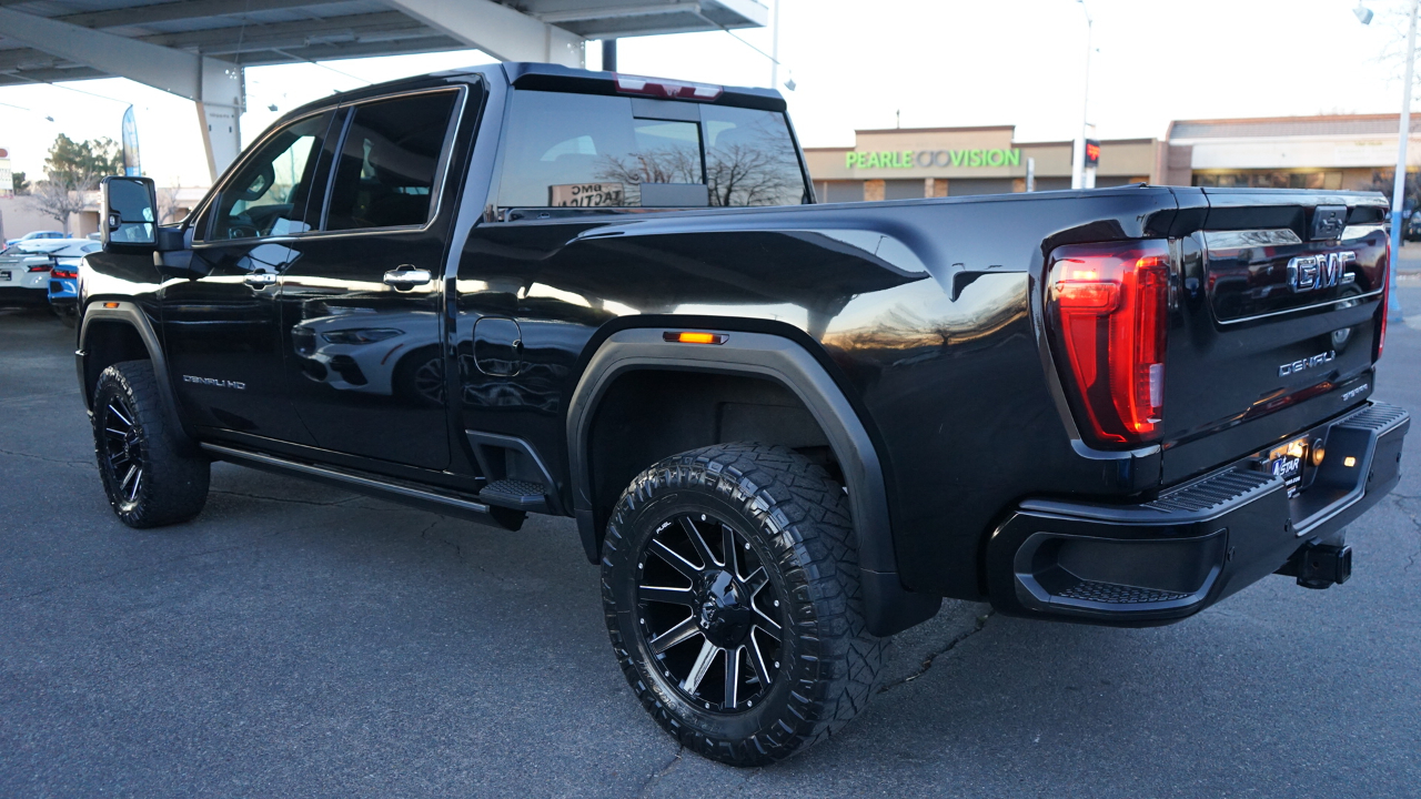 GMC Sierra 2500HD Denali Crew Cab 4WD SB 2023
