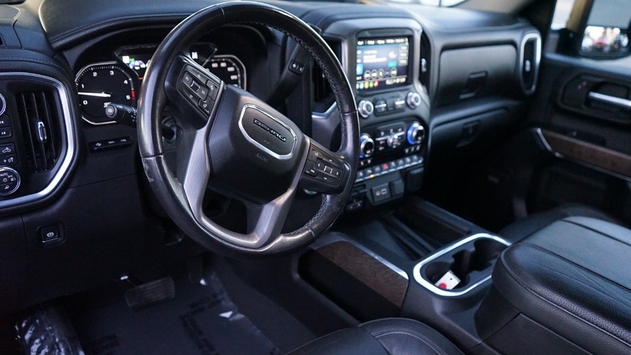 GMC Sierra 2500HD Denali Crew Cab 4WD SB 2023