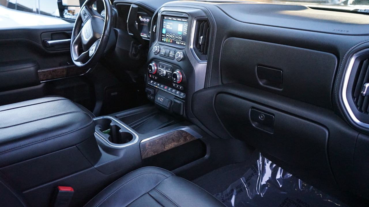 GMC Sierra 2500HD Denali Crew Cab 4WD SB 2023